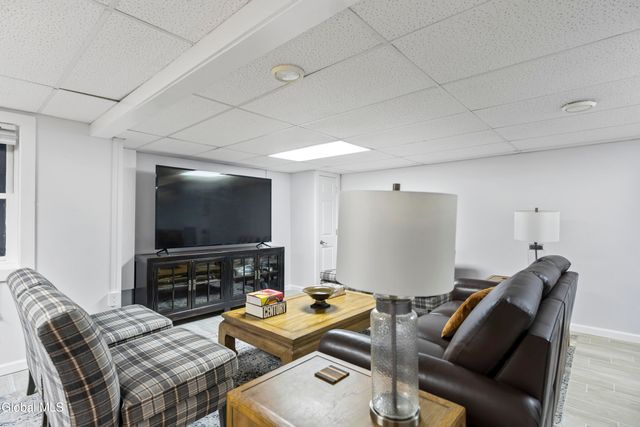 97 Killarney Drive, Niskayuna, NY 12309