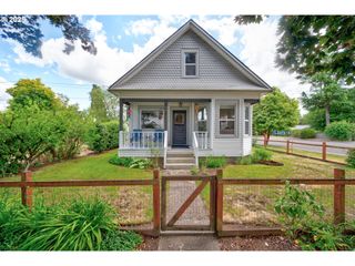 589 Nw 3RD Ave, Canby, OR 97013