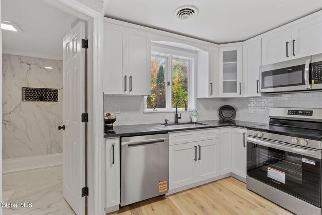 158 Lincoln Avenue, Colonie, NY 12205