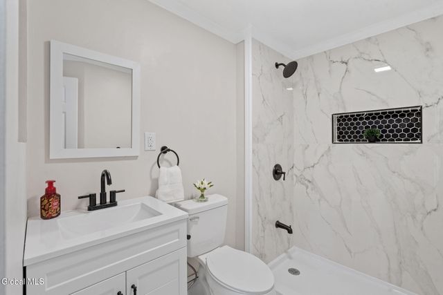 158 Lincoln Avenue, Colonie, NY 12205