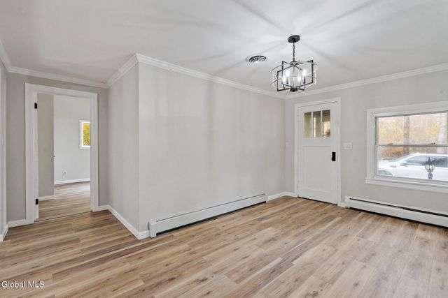 158 Lincoln Avenue, Colonie, NY 12205