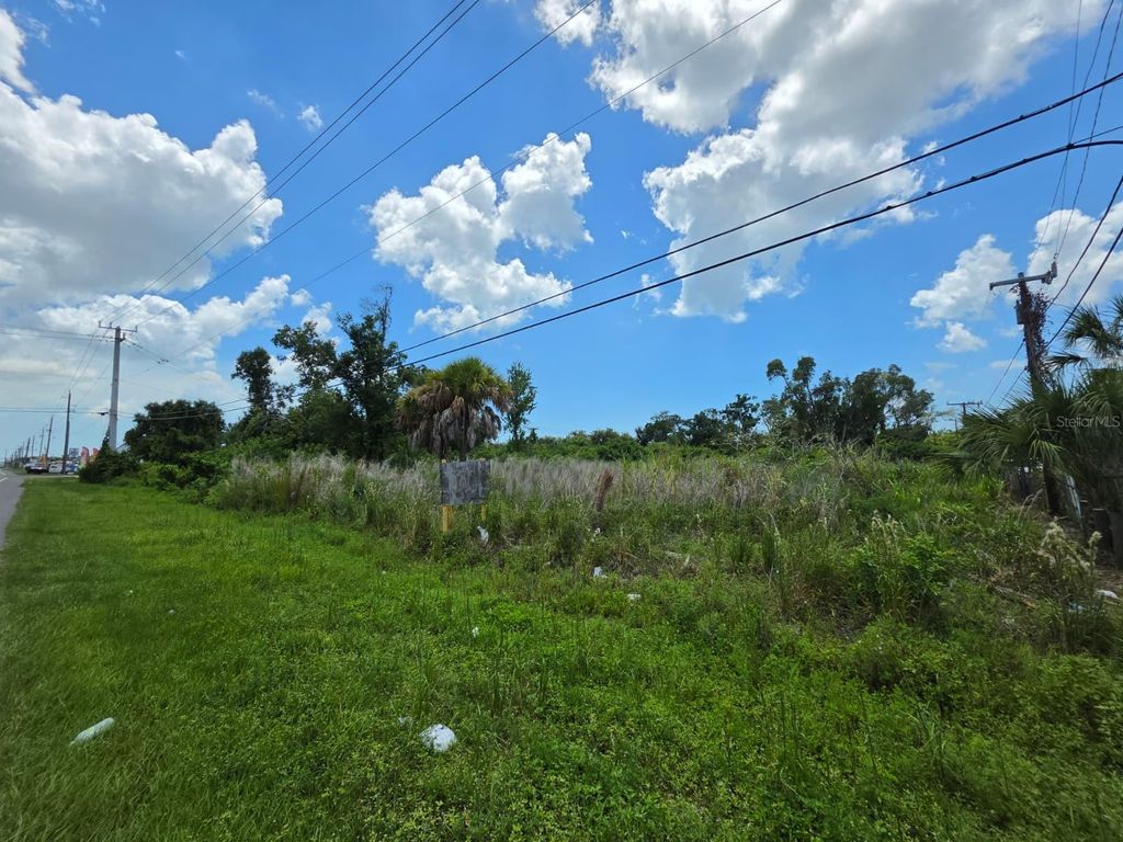 6680 15TH STREET E, Sarasota, FL 34243