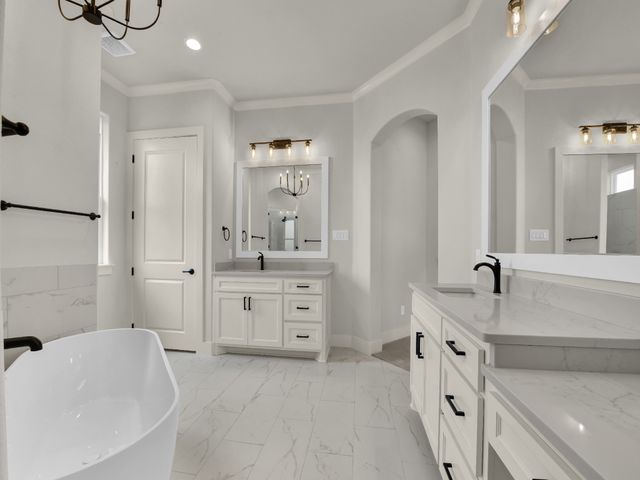 313 Wrangler Court, Weatherford, TX 76088