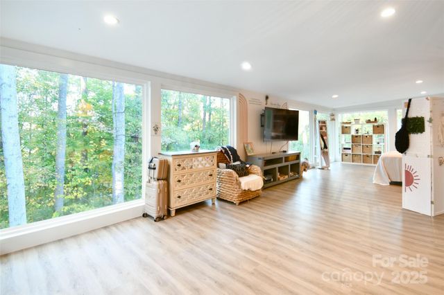 13423 Cliffhaven Lane, Huntersville, NC 28078