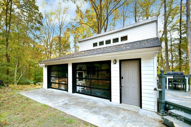 13423 Cliffhaven Lane, Huntersville, NC 28078