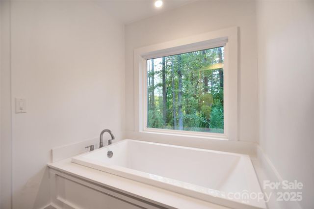 13423 Cliffhaven Lane, Huntersville, NC 28078