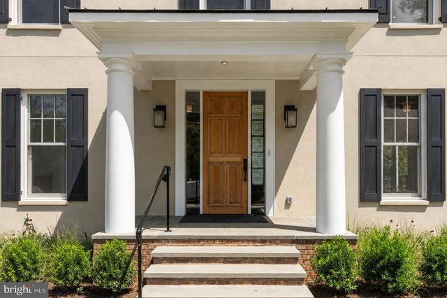 999 N TUCKAHOE ST, Falls Church, VA 22046