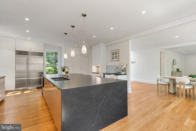 999 N TUCKAHOE ST, Falls Church, VA 22046