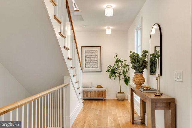 999 N TUCKAHOE ST, Falls Church, VA 22046