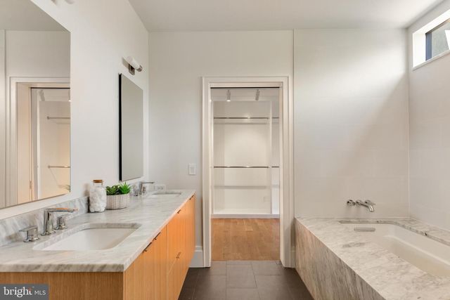 999 N TUCKAHOE ST, Falls Church, VA 22046