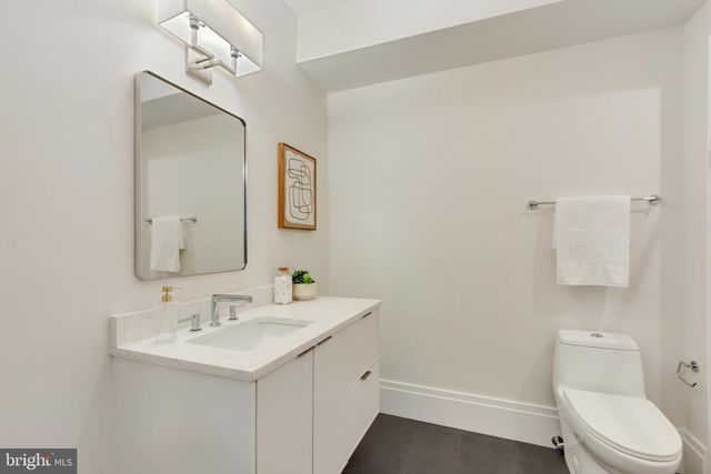 999 N TUCKAHOE ST, Falls Church, VA 22046