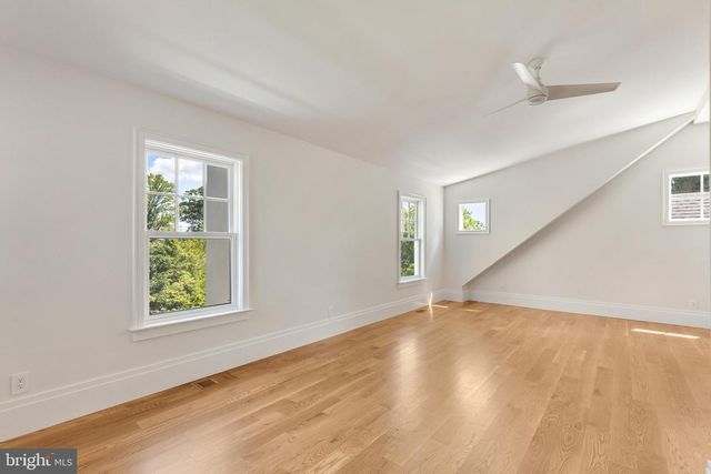 999 N TUCKAHOE ST, Falls Church, VA 22046