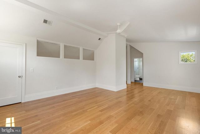 999 N TUCKAHOE ST, Falls Church, VA 22046
