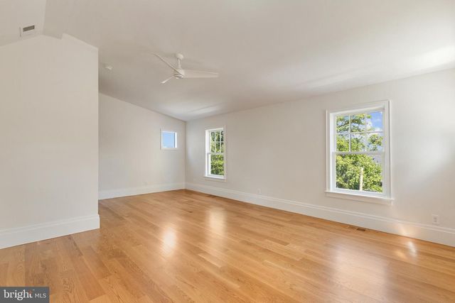 999 N TUCKAHOE ST, Falls Church, VA 22046