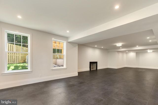 999 N TUCKAHOE ST, Falls Church, VA 22046