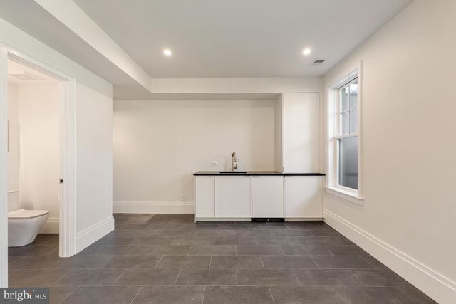 999 N TUCKAHOE ST, Falls Church, VA 22046