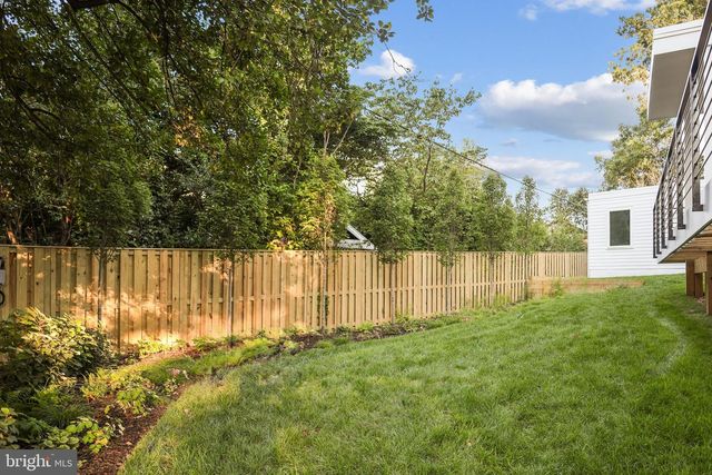 999 N TUCKAHOE ST, Falls Church, VA 22046
