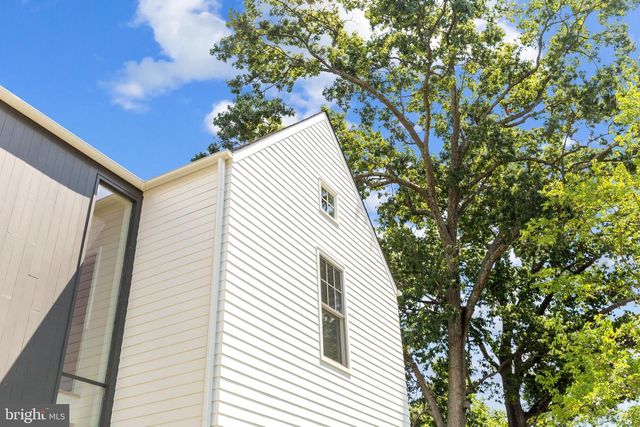 999 N TUCKAHOE ST, Falls Church, VA 22046