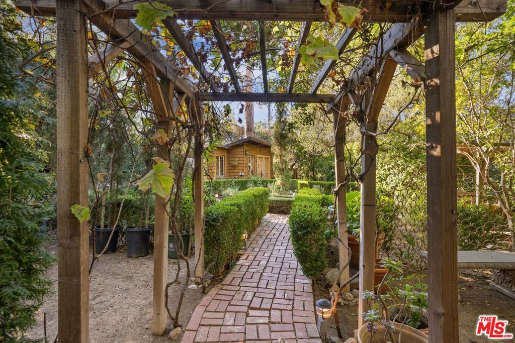 21658 Encina Road, Topanga, CA 90290 — photo 4