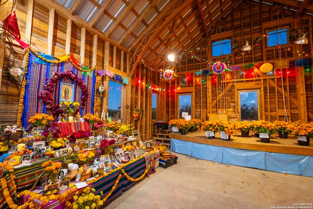 13977 ranch road 2325, Blanco, TX 78606