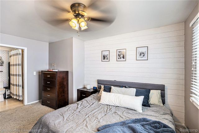 3990 Cresthaven Drive, Waterford Charter Township, MI 48328