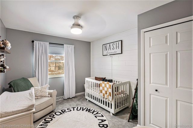 3990 Cresthaven Drive, Waterford Charter Township, MI 48328