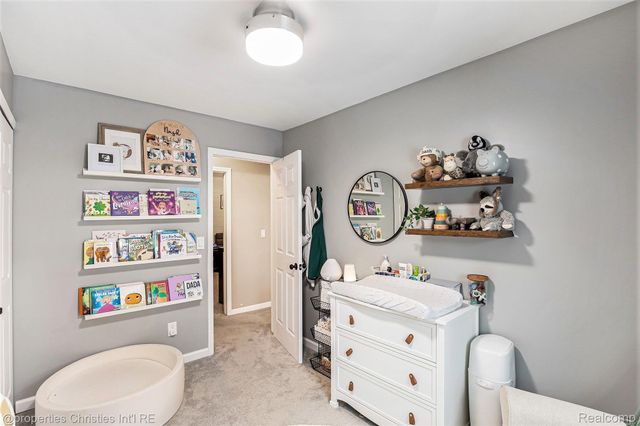 3990 Cresthaven Drive, Waterford Charter Township, MI 48328