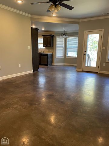 208 Lake Drive, Jonesboro, AR 72405