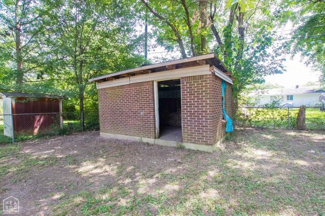 208 Lake Drive, Jonesboro, AR 72405