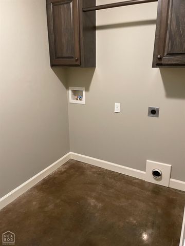 208 Lake Drive, Jonesboro, AR 72405