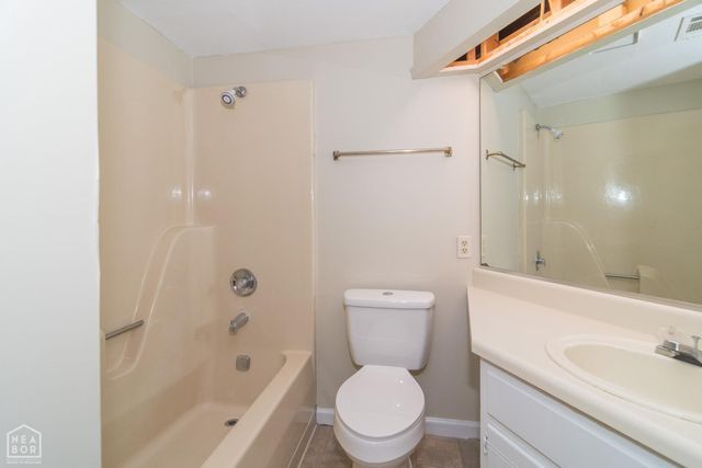 208 Lake Drive, Jonesboro, AR 72405