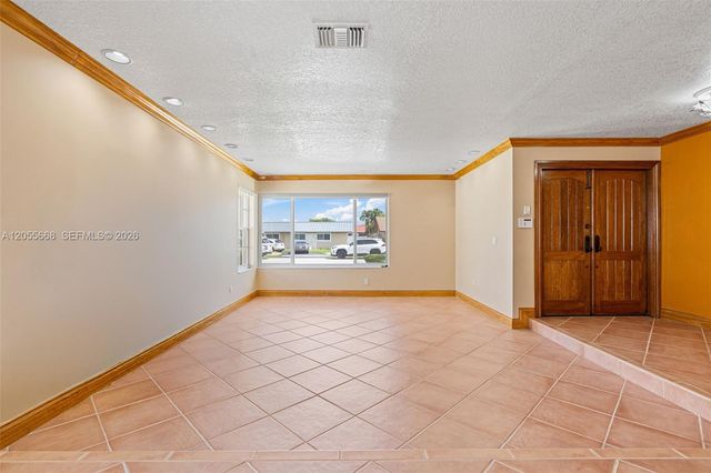 13390 SW 1st St, Miami, FL 33184