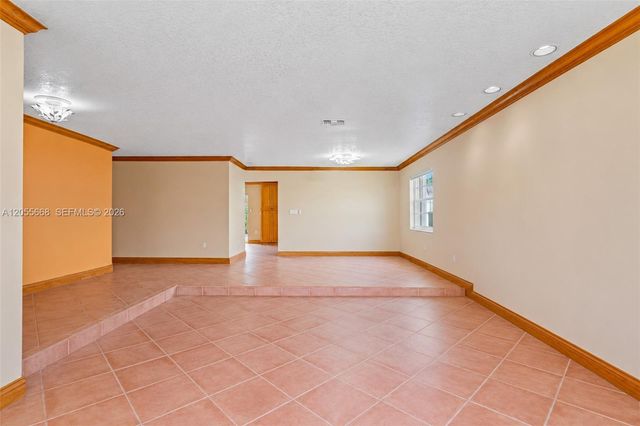 13390 SW 1st St, Miami, FL 33184