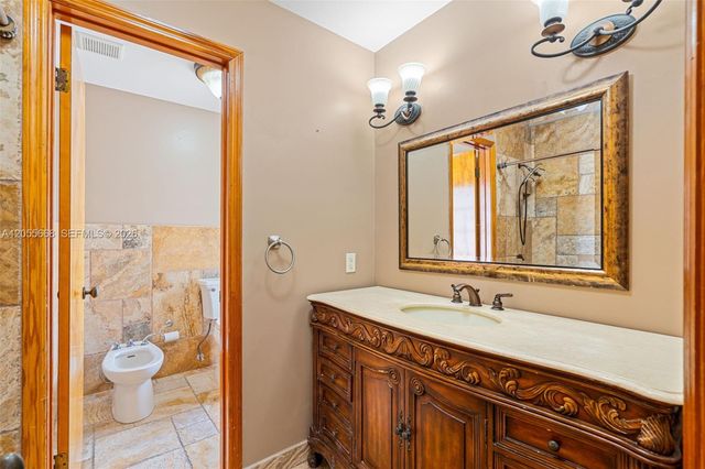 13390 SW 1st St, Miami, FL 33184