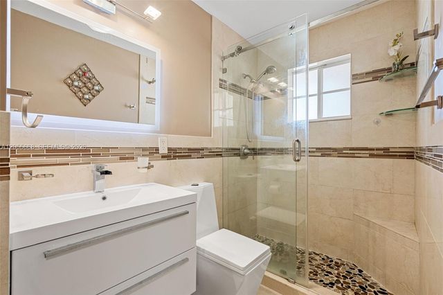 13390 SW 1st St, Miami, FL 33184