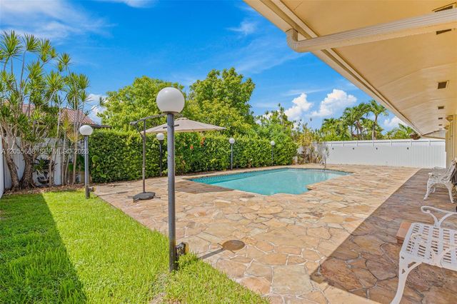13390 SW 1st St, Miami, FL 33184