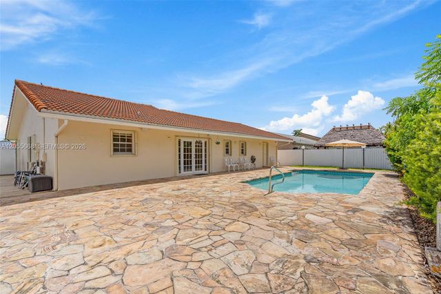 13390 SW 1st St, Miami, FL 33184