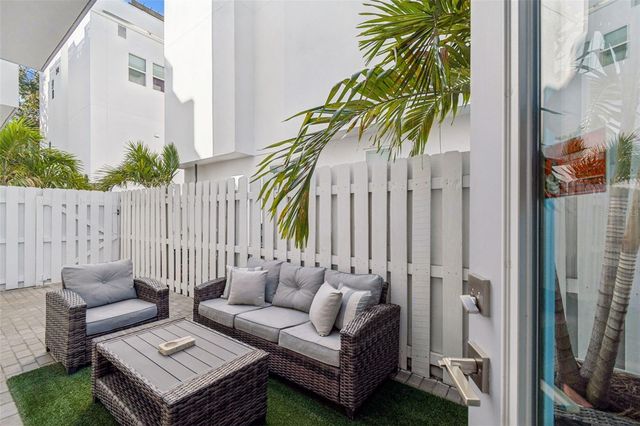 3100 W PAUL AVENUE 10, Tampa, FL 33611