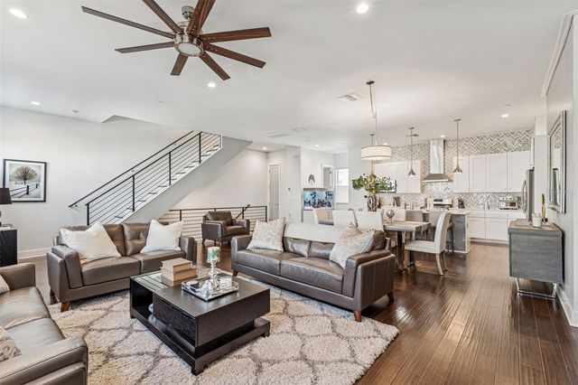 3100 W PAUL AVENUE 10, Tampa, FL 33611