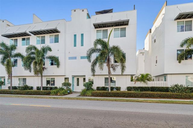 3100 W PAUL AVENUE 10, Tampa, FL 33611