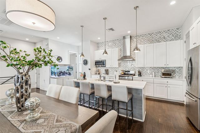 3100 W PAUL AVENUE 10, Tampa, FL 33611