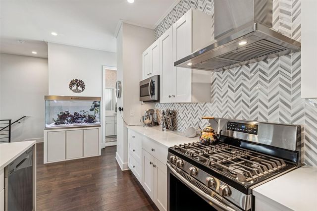 3100 W PAUL AVENUE 10, Tampa, FL 33611