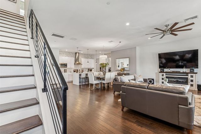 3100 W PAUL AVENUE 10, Tampa, FL 33611