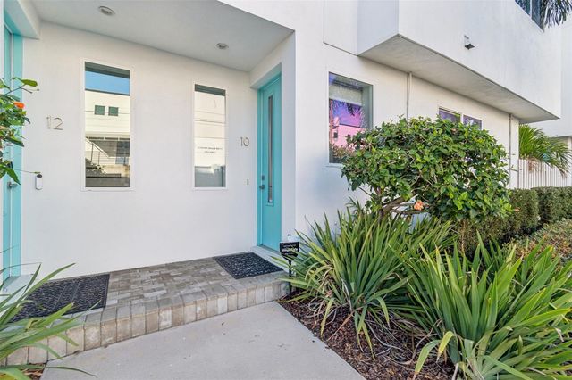 3100 W PAUL AVENUE 10, Tampa, FL 33611