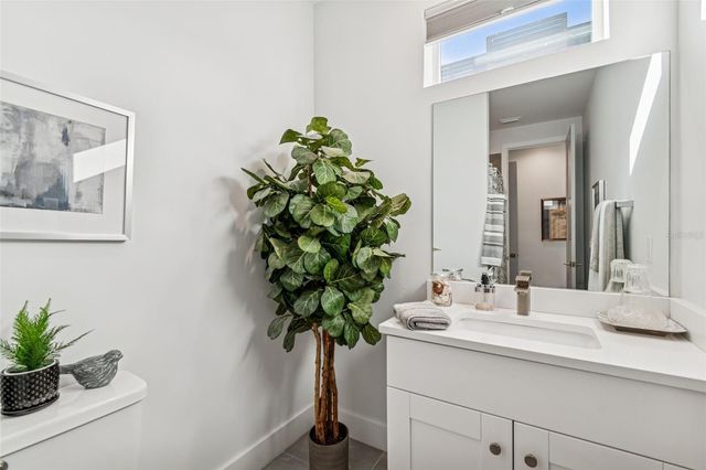 3100 W PAUL AVENUE 10, Tampa, FL 33611