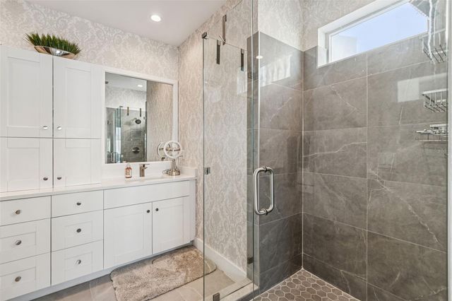 3100 W PAUL AVENUE 10, Tampa, FL 33611