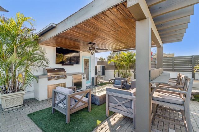 3100 W PAUL AVENUE 10, Tampa, FL 33611