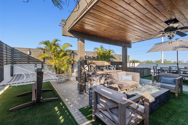 3100 W PAUL AVENUE 10, Tampa, FL 33611