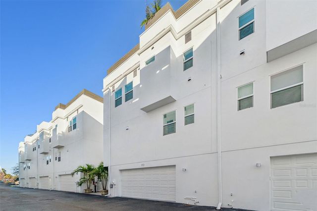 3100 W PAUL AVENUE 10, Tampa, FL 33611