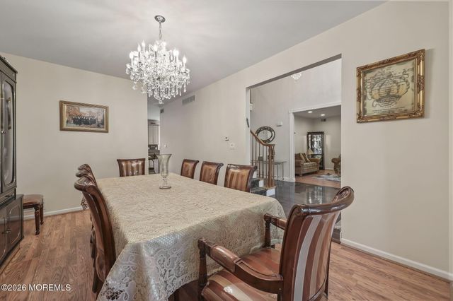 2 Gray Court, Manalapan, NJ 07726